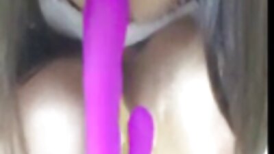 A fofa latina lambe a amiga enquanto ela é arada no hardcore sexo anal melhores videos